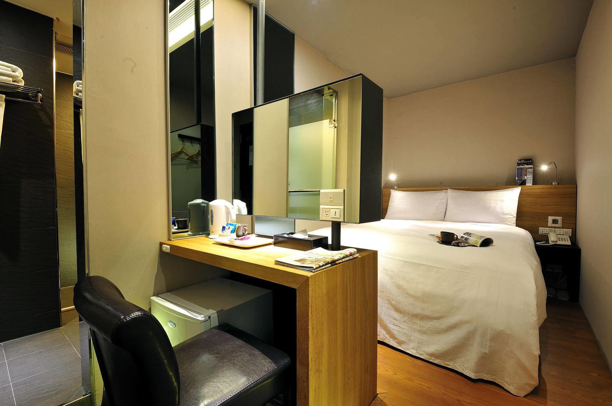 Forward Suites II Taipéi Exterior foto